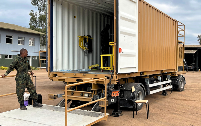 International deployment of trailer-mounted run-flat workshop with military personnel