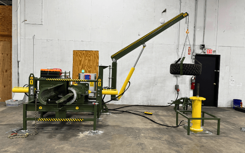 Complete workshop run-flat tire changing system with crane and hydraulic post